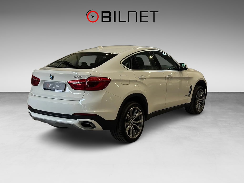 BMW X6 xDrive40d 313hk HUD Värmare Komfortstol 20" Pano Drag