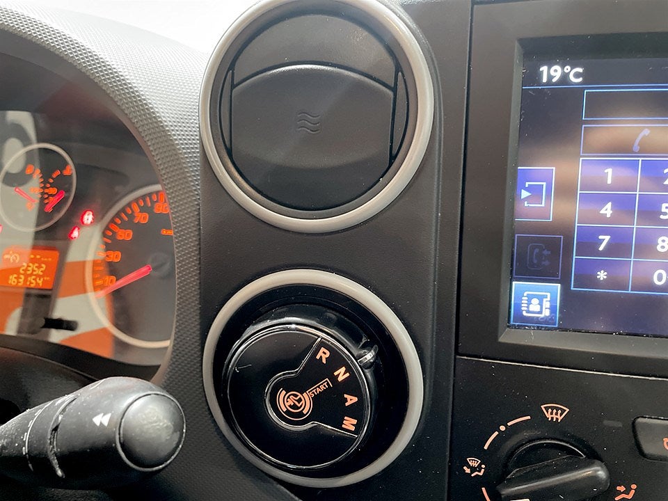 Bild på Peugeot Partner PRO+ 1.6 BHDi 100hk Aut L1 - P-SENSORER