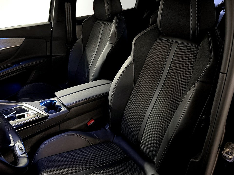 Bild på Peugeot 3008 GT 1.2 PT 130hk Aut B-KAMERA CARPLAY