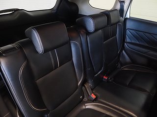 SUV Mitsubishi Outlander 14 av 23