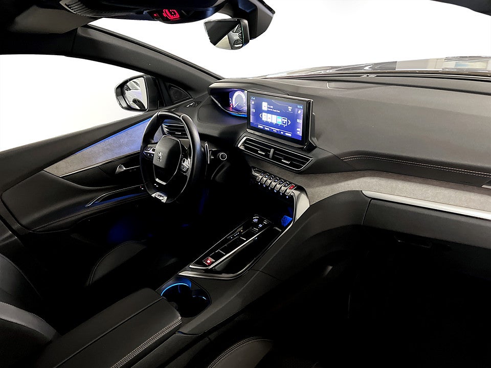 Bild på Peugeot 5008 GT 1.2 PT 130hk Aut 7-SITS B-KAMERA CARPLAY