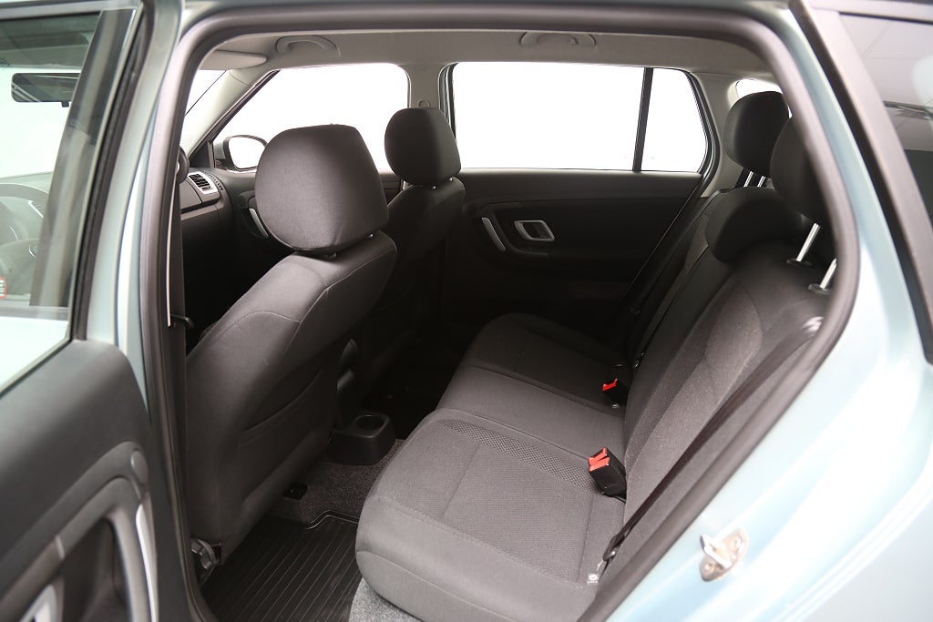 Skoda Fabia 1,2 69hk Kombi l 5812mil l Nybesikt l 1ägare 2010