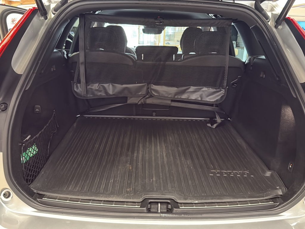 Volvo XC60 B4 AWD 197hk R-Design Geartronic Drag/Navi/Backkamera – bild 14