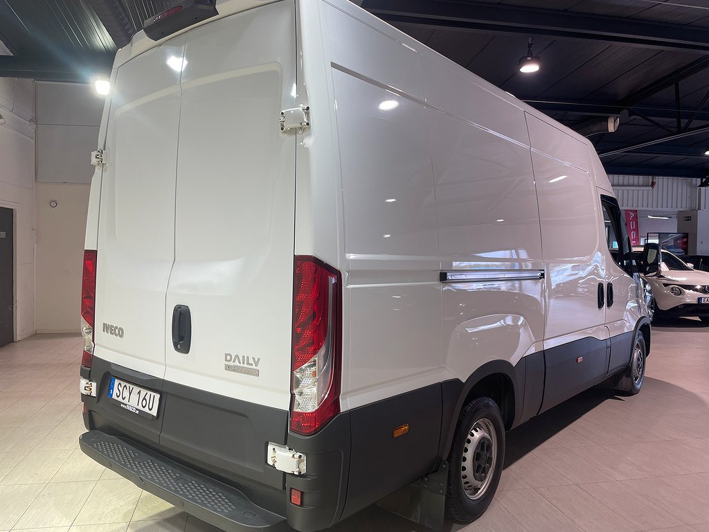 Iveco Daily 35-140 Skåpbil 2.3 JTD Hi-Matic | MOMS | Värmare 2022