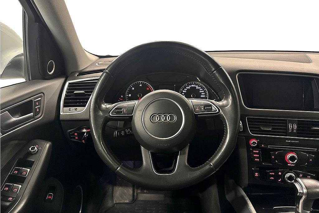 Audi Q5 2.0 TDI Quattro, 1 BRUKARE, B/O, DRAG, PANORAMA