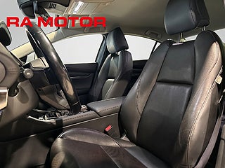 Sedan Mazda 3 10 av 28