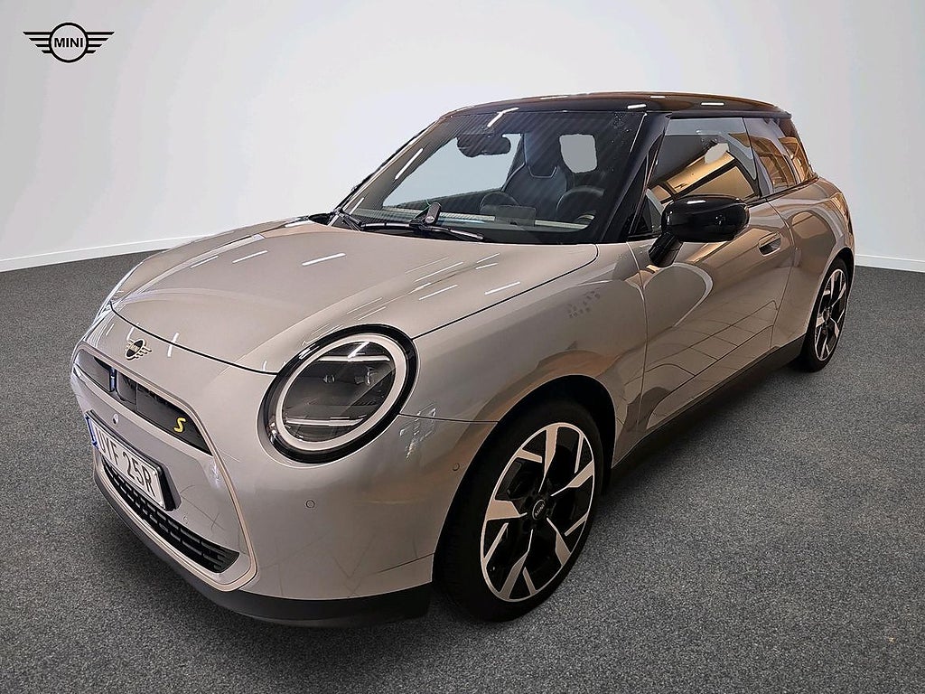 MINI Cooper SE 2,95% RÄNTEKAMPANJ med v-hjul!