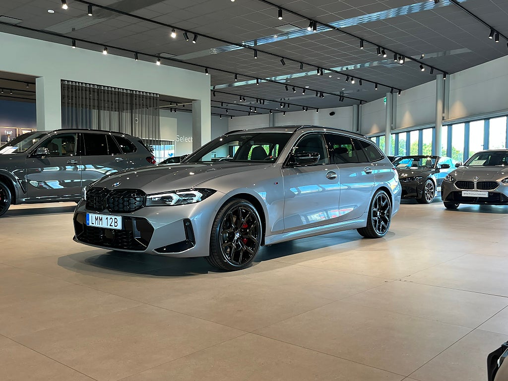 BMW M340i xDrive Touring M Sport Pro Black Package DA Pro Pano HK