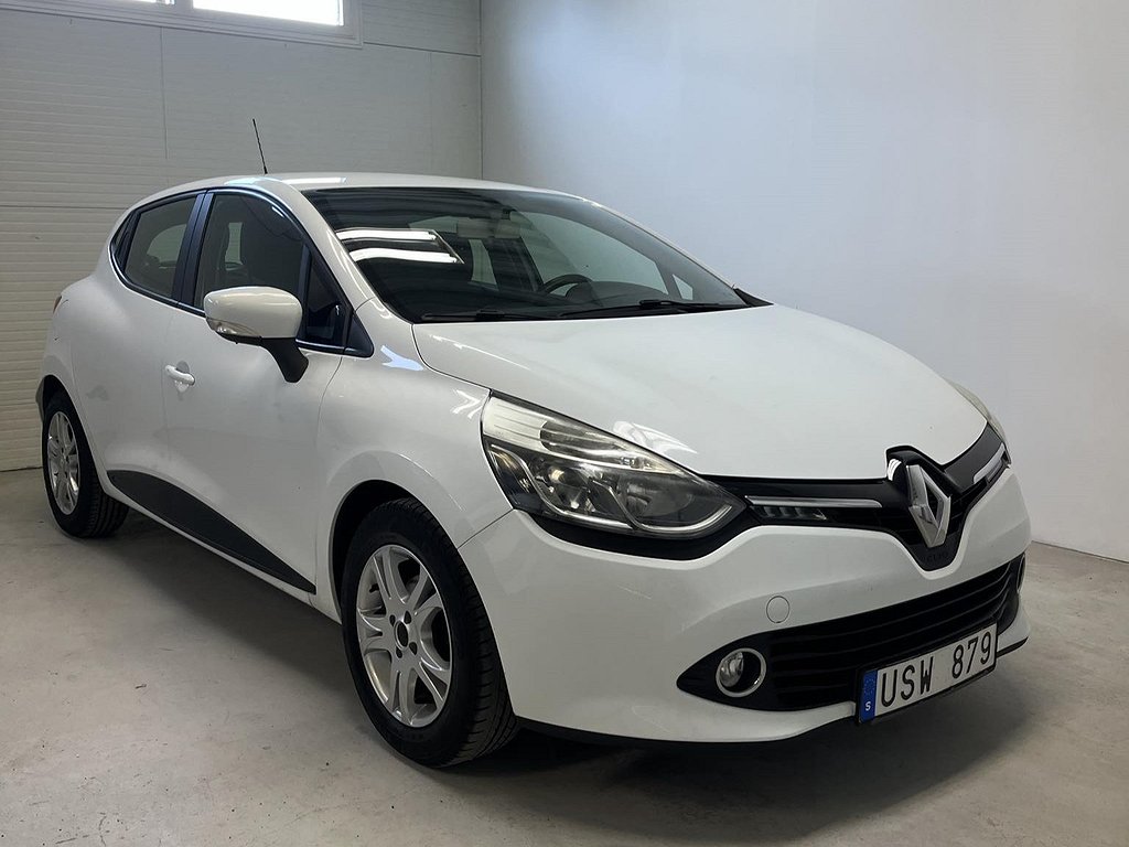 Renault Clio 1.2 Euro 5 / Årskatt 712 kr / 1 Ägare 