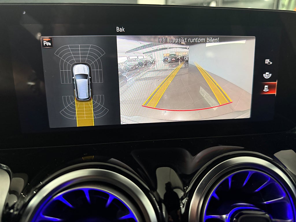 Mercedes-Benz EQB 300 4MATIC Progressive Line Värmare Navi - bild 8