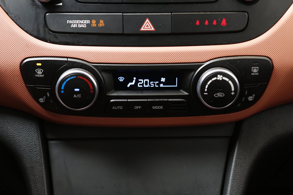 Hyundai i10 1,2 87hk Premium Automat 5D P-sensor Bluetooh 2015
