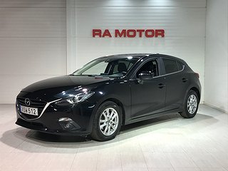 Halvkombi Mazda 3