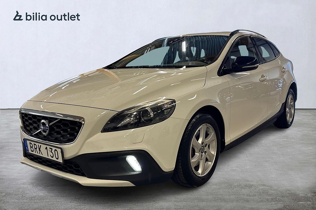 Volvo V40 Cross Country D2 Momentum Business Edition Pro /Värmare /Dragkrok