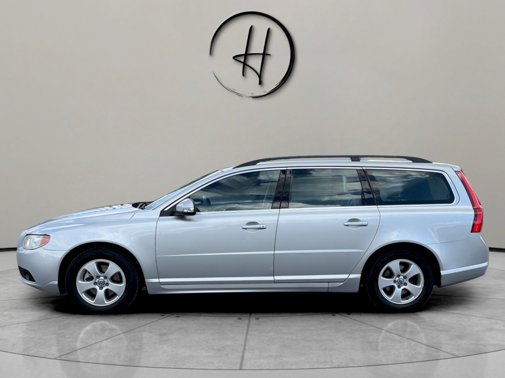 Volvo V70 2010, photo 6/52