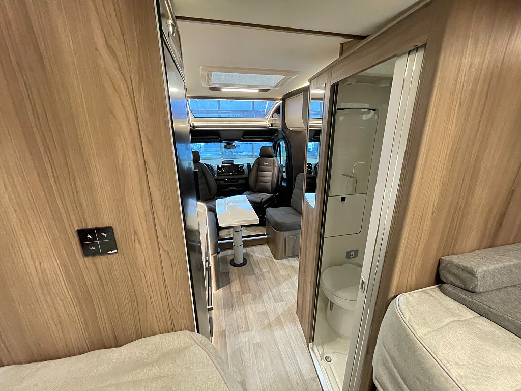 Kabe Novum Compact 720 LGB /B-körkort/ALDE/Mercedes/Face2Face - Kabe