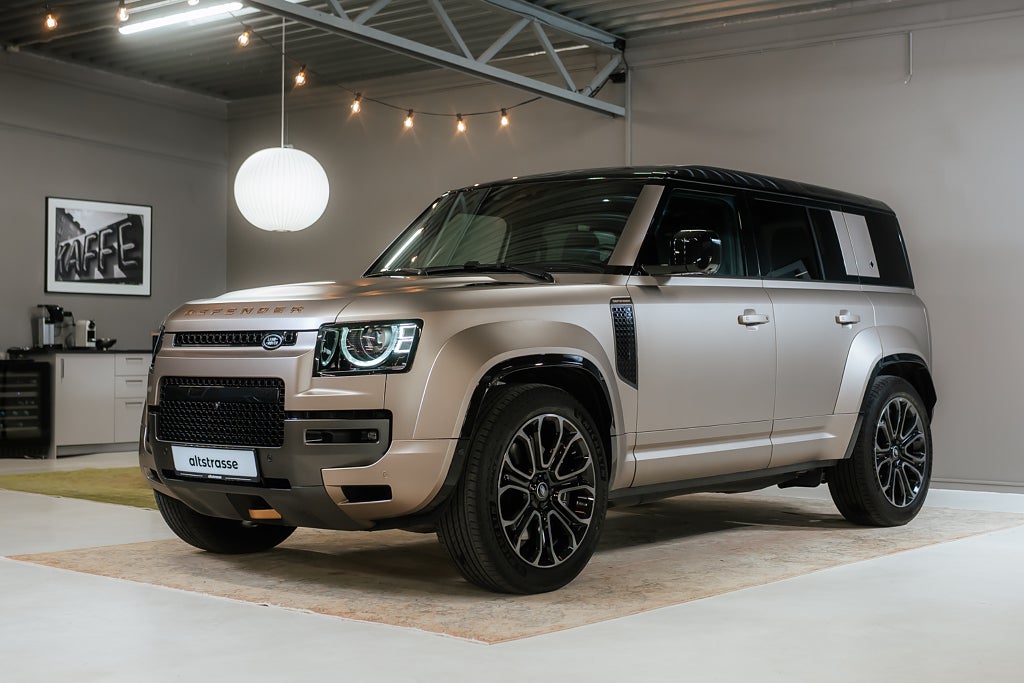 Land Rover Defender Octa 