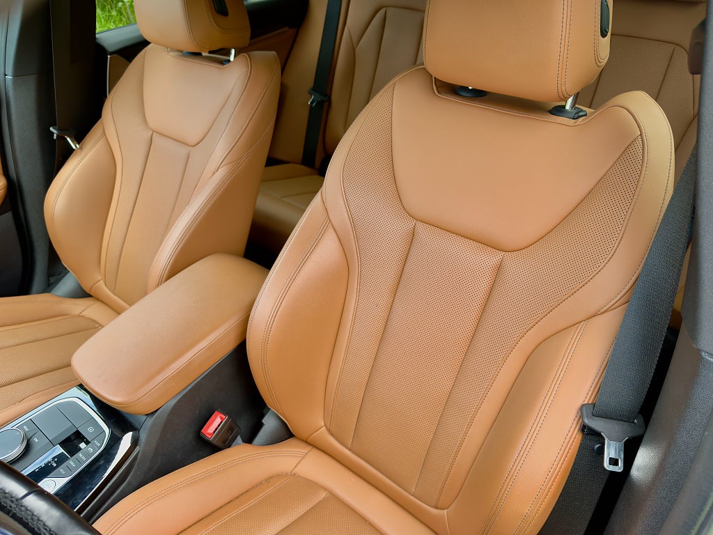 BMW X3 xDrive30e M Sport|Drag|Värmare|CarPlay|B-kamera|Cockpit
