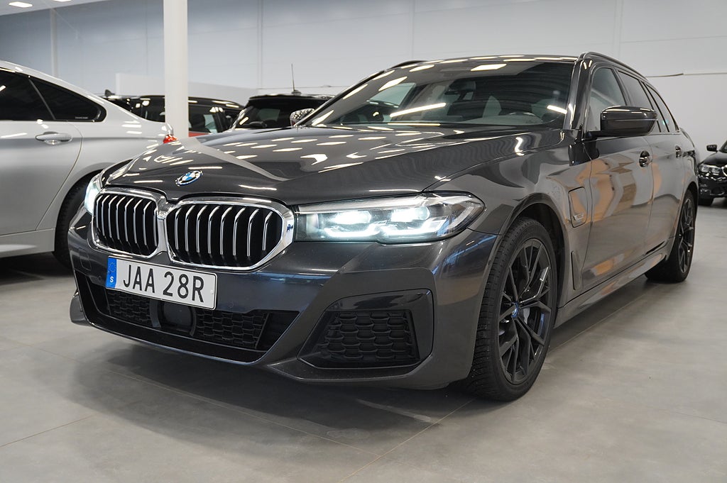 BMW 530e xDrive Touring 3,95% ränta M-Sport Navi DAP Keyless HiFi Drag Le