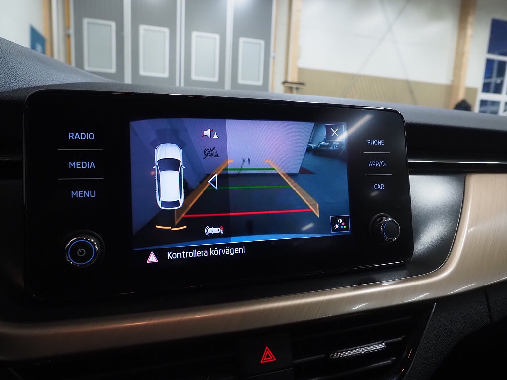 Skoda Scala 1.0 TSI 110hk Style Dragkrok Backkamera Adaptiv Farth 2023