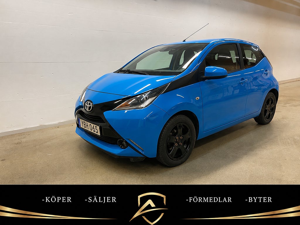 Toyota Aygo  1.0 VVT-i x-shift X-PLAY Euro 6 Nybesiktad Nyservad