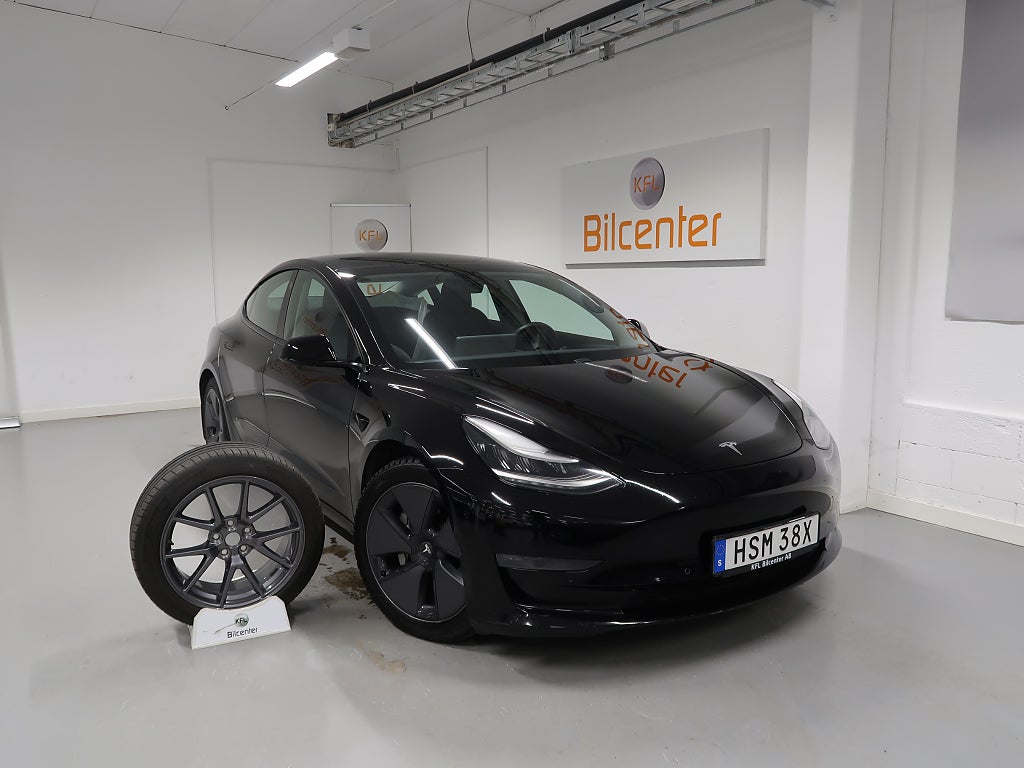Tesla Model 3 *KAMPANJ* Long Range AWD V-Däck ingår Drag-Kamera-Pano-