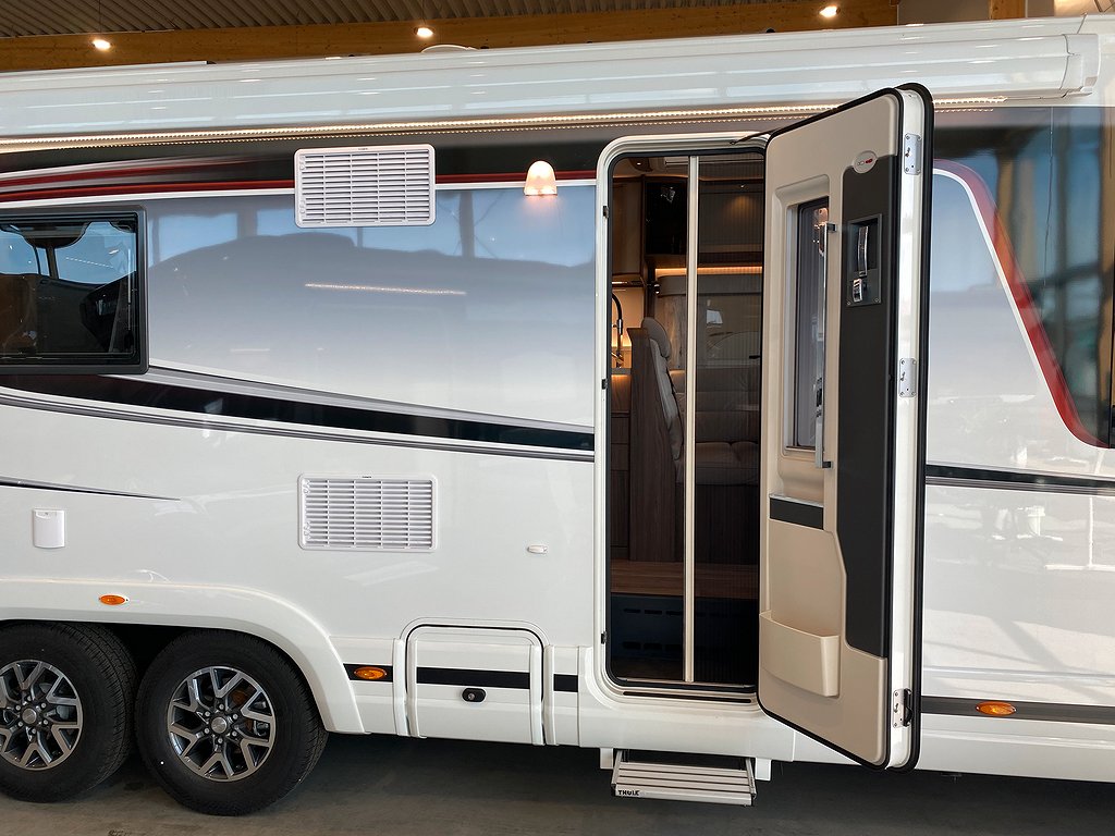 Kabe Imperial TravelMaster 810 LT / Cinderella / Badrum Bak - Kabe