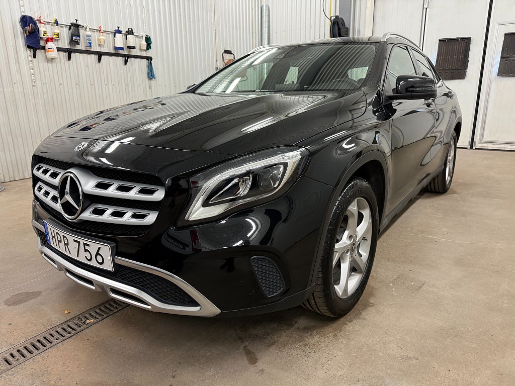 Mercedes-Benz GLA 200 d 7G-DCT Euro 6 Dragkrok Kamera URBAN
