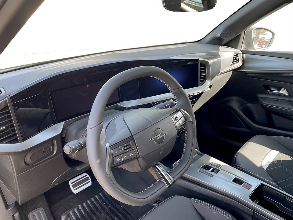Bild på Opel Mokka GS Hybrid 145hk Aut - DEMO