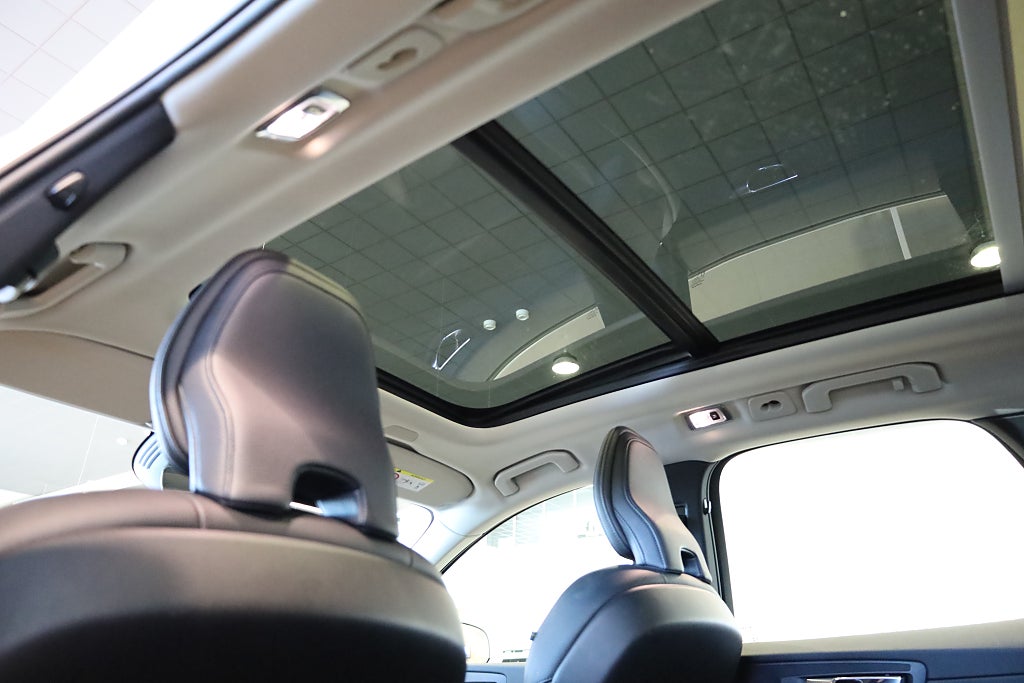 Volvo XC60 Recharge T8 AWD Inscription Orrefors Pano H&K 360° 2021