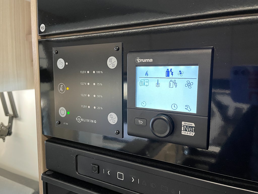 Sun Living A 75 SL / B-körkort / AC-Bodel / 5bältad / 900mil / El-patron / - Sun Living