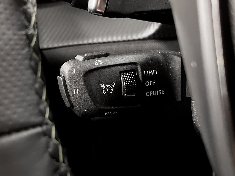 Bild på Peugeot 2008 GT 1.2 PT 130hk Aut B-KAMERA CARPLAY
