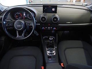 Halvkombi Audi A3 15 av 22