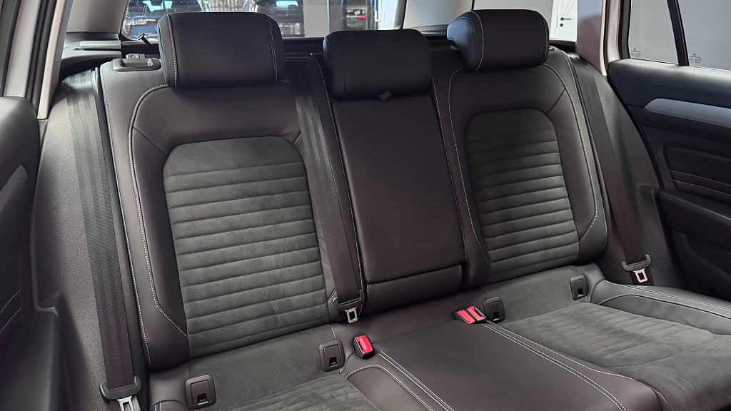 Volkswagen Passat 2023 - miniatyr 10
