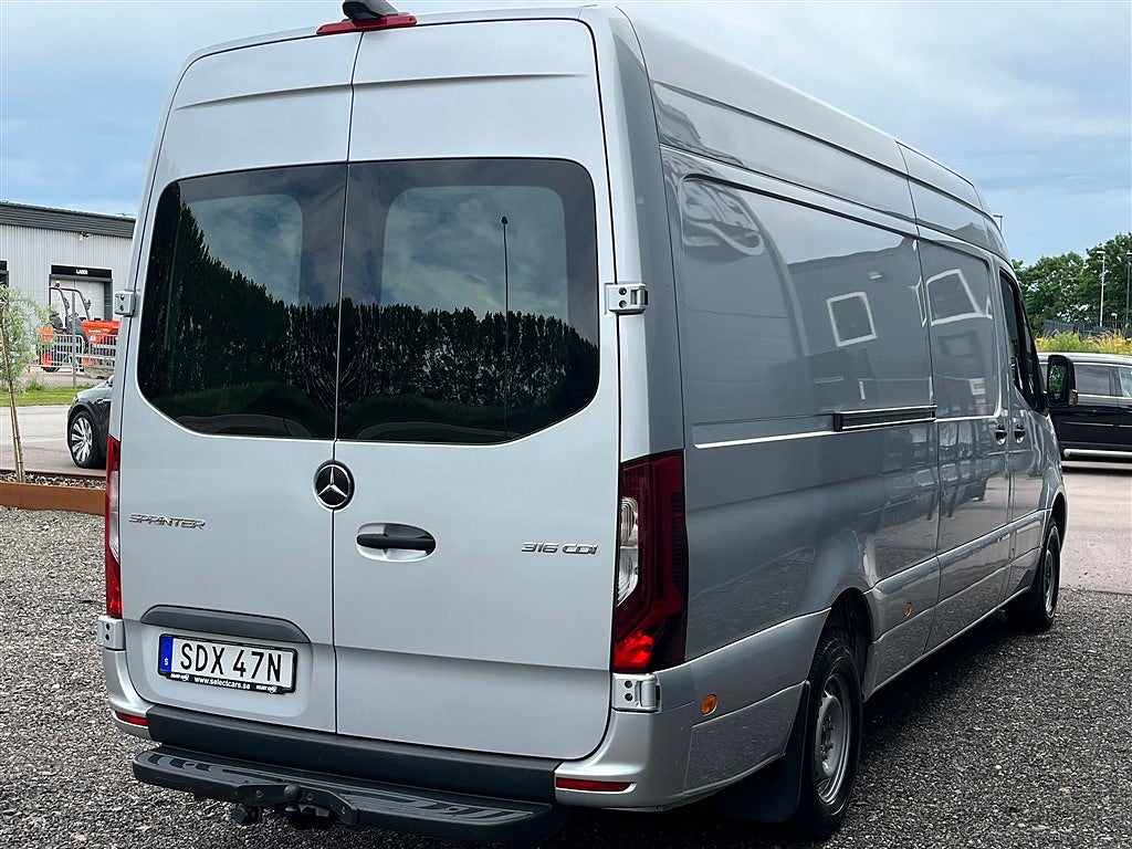 Mercedes-Benz Sprinter 2019 - miniatyr 6