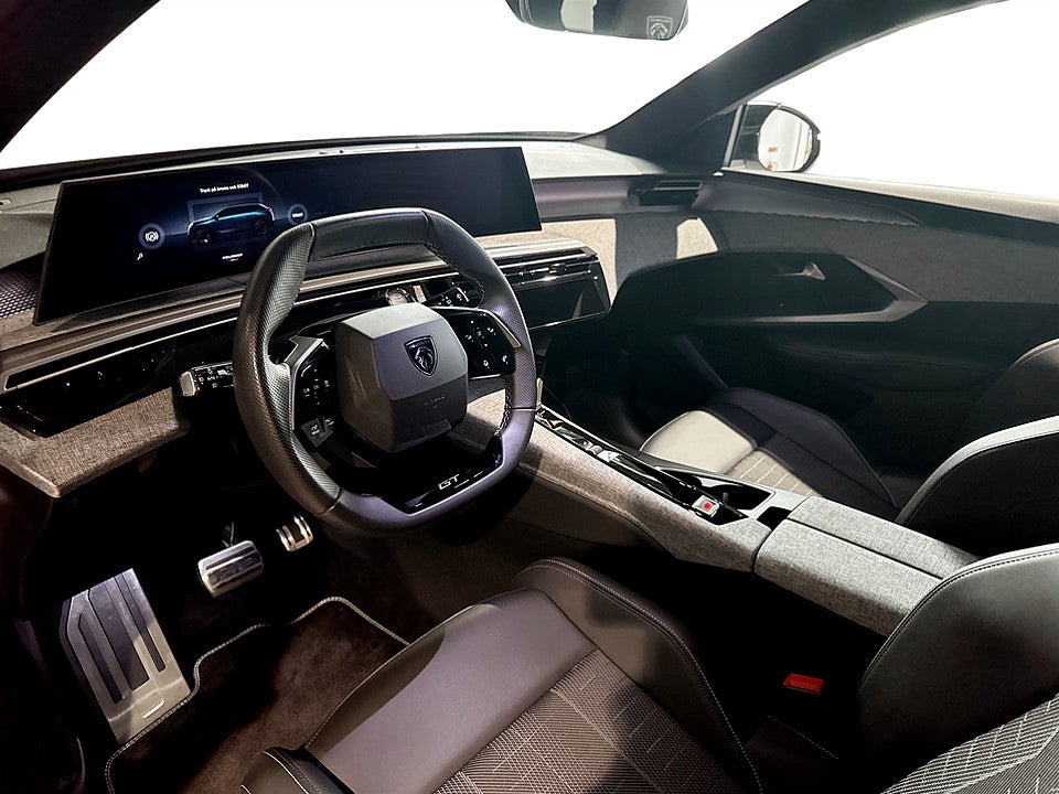 Bild på Peugeot 5008 GT Hybrid 145hk Aut 7-SITS B-KAMERA CARPLAY