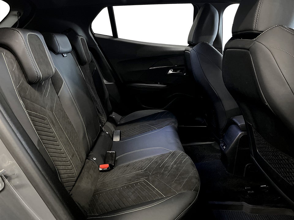 Bild på Peugeot 2008 GT Hybrid 145hk Aut B-KAMERA CARPLAY