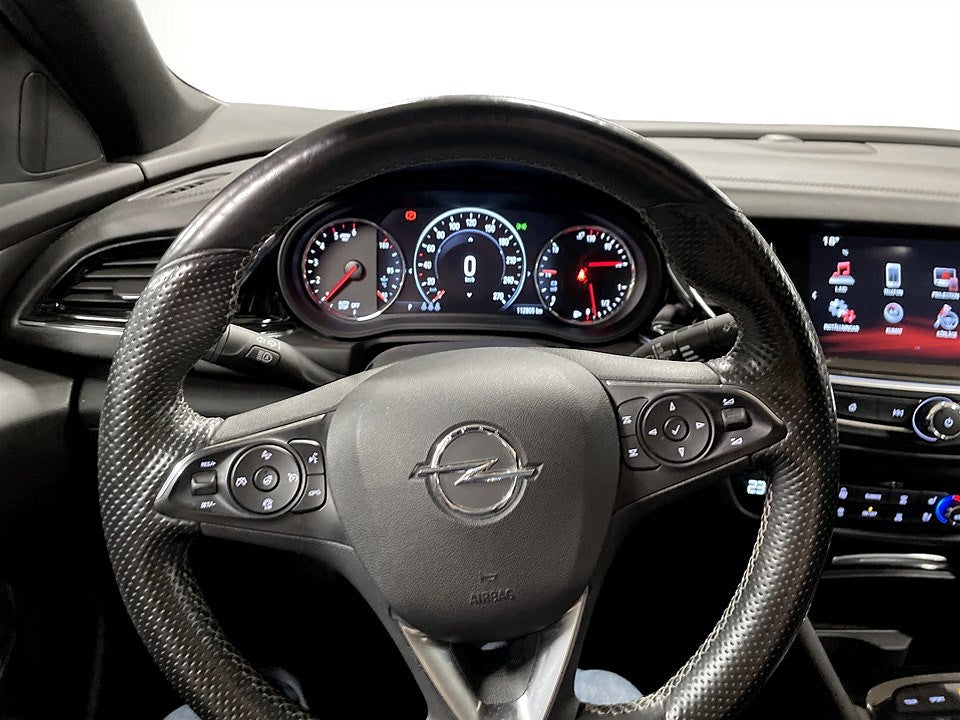 Bild på Opel Insignia Grand Sport 2.0 Turbo D 4x4 210hk Aut - OPC, TAKLUCKA