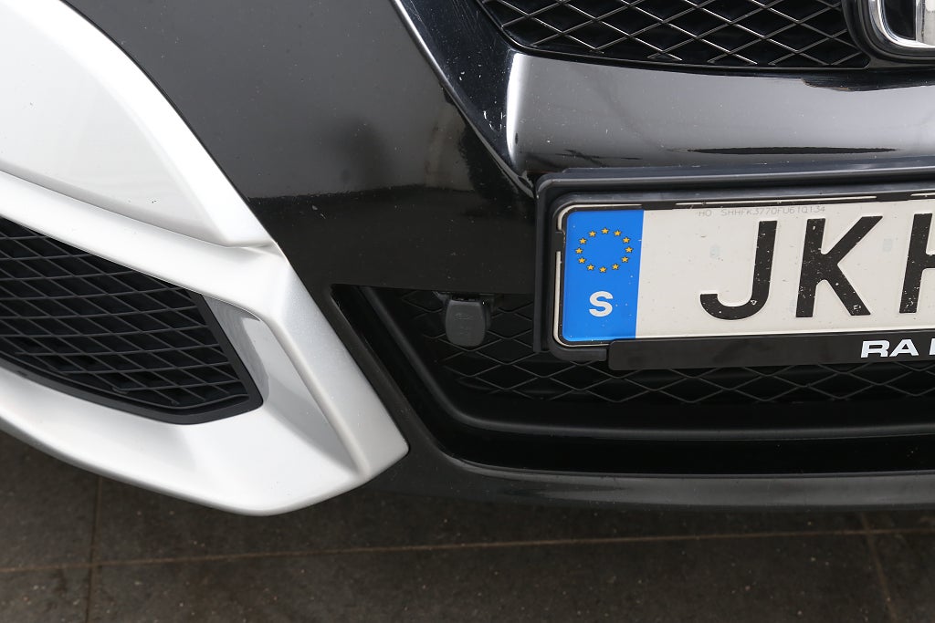 Honda Civic 1,6 i-DTEC 120hk Sport 5d Nybesikt Motorvärmare 2015