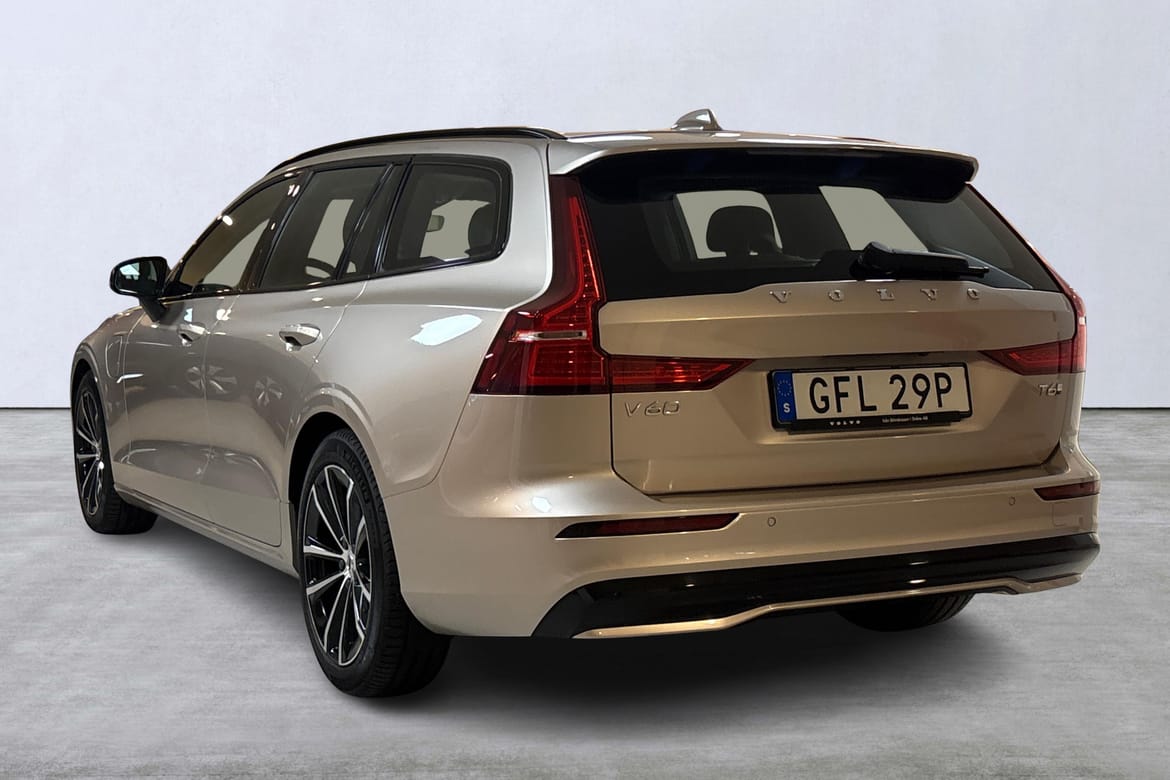 Volvo V60 T6 Plus Dark 2025, bild 4/10