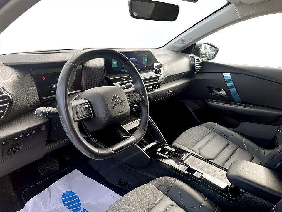 Bild på Citroën e-C4 Shine 50kWh 136hk Aut CARPLAY P-SENSORER