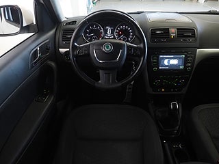 SUV Skoda Yeti 15 av 22