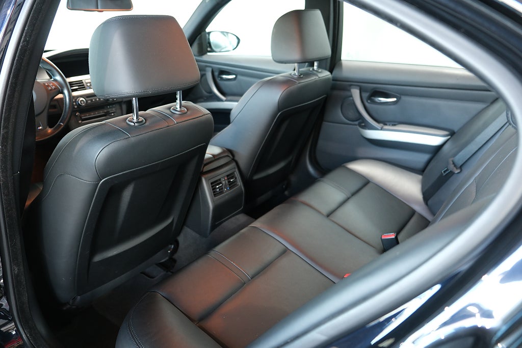 BMW M3 2008 - miniatyr 10