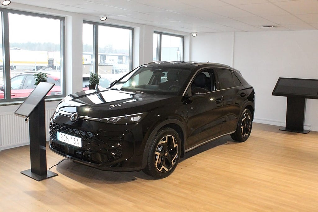 Volkswagen T-Roc R-LINE 1.5 ETSI 150 HK DSG7