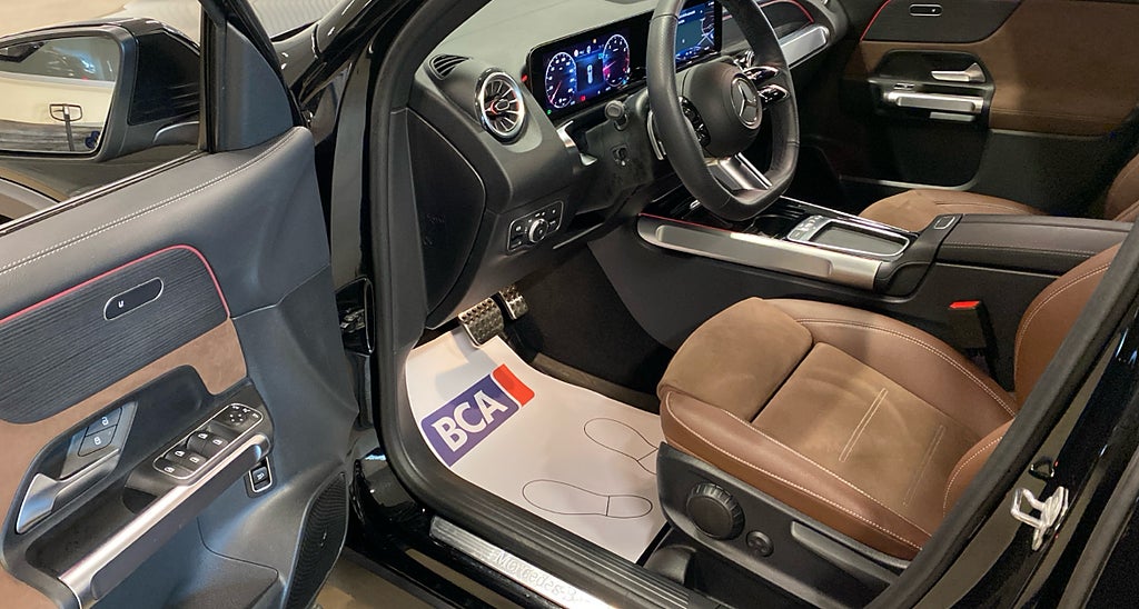 Mercedes-Benz GLB 200 AMG 7-sits Värmare Glastak Drag - bild 4