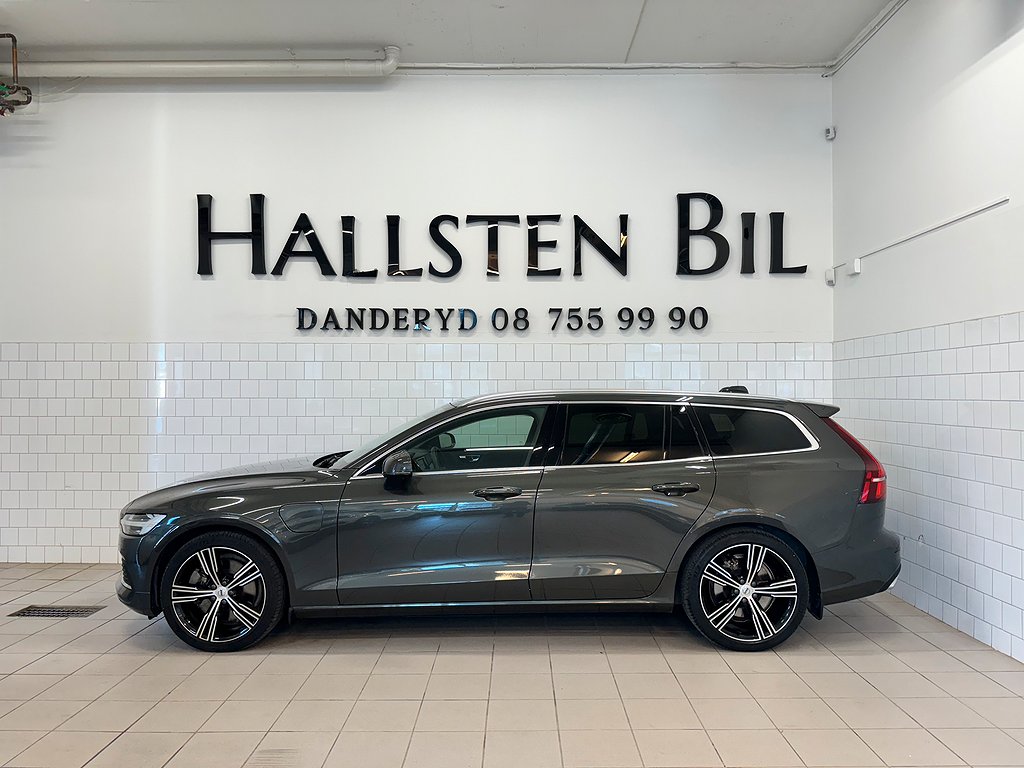 Volvo V60 T6 Recharge AWD Plug-in Drag VOC CarPlay Svensksåld