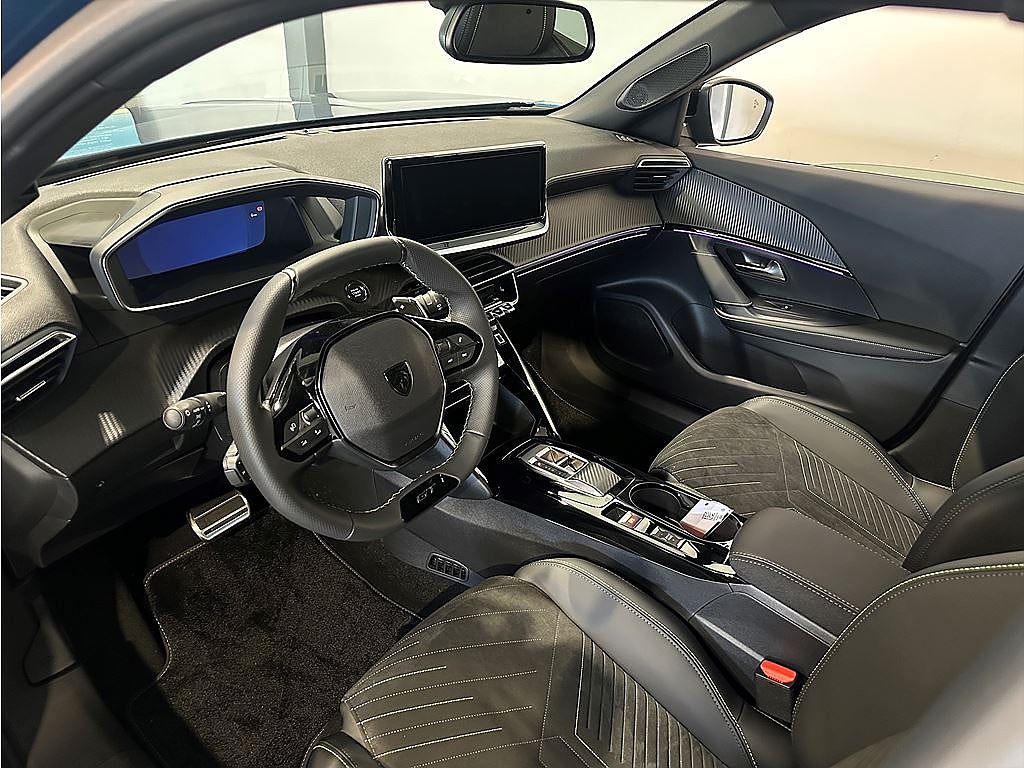 Bild på Peugeot E-2008 GT