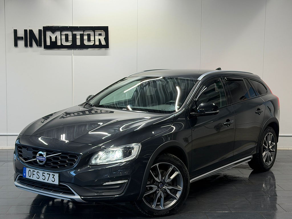 Volvo V60 Cross Country D4 AWD Summum |KamremBytt|NAVI|HPA|Värmare|Skinn|ElStol