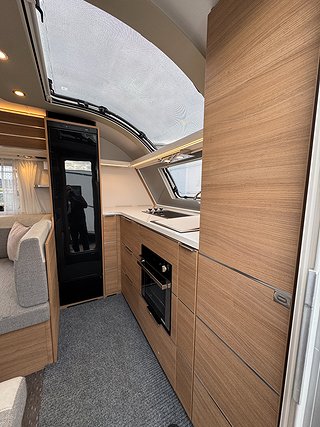 Husvagn, 1-axl Adria  Adora 613 HT 3 av 21