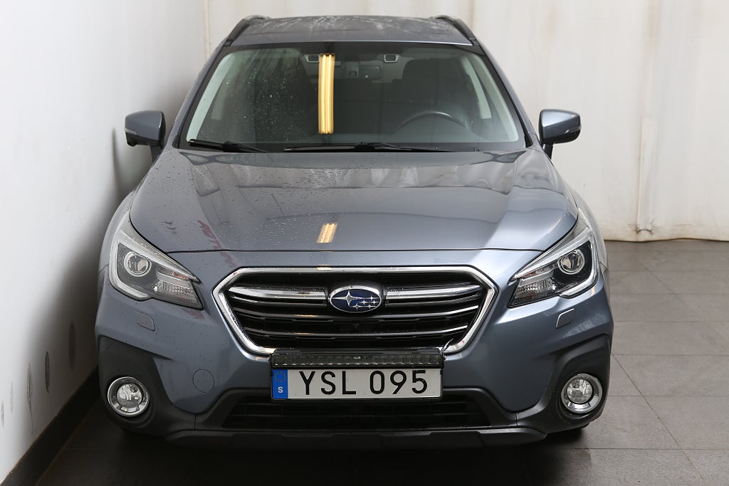Subaru Outback 2,5i Ridge AWD Aut Skinn Bränslevärmare Drag 2018