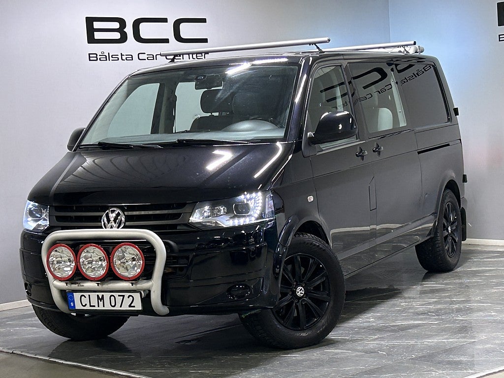 Volkswagen Transporter Kombi T32 2.0 TDI BMT 4M Värmare Drag Moms *SE SKICK 
